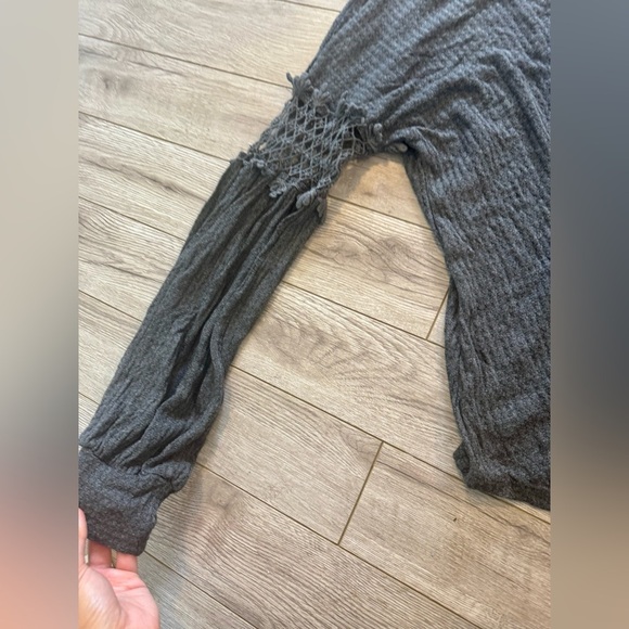 7th Ray Boutique Size Small Charcoal Grey Lace Poof Long Sleeves Oversized - Picture 2 of 7